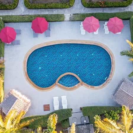Phatcharee Resort Баан Тай Экстерьер фото