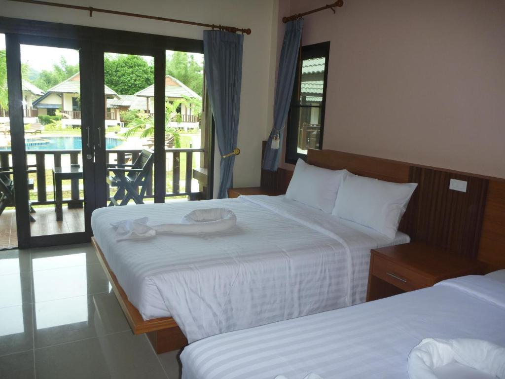 Phatcharee Resort Баан Тай Номер фото