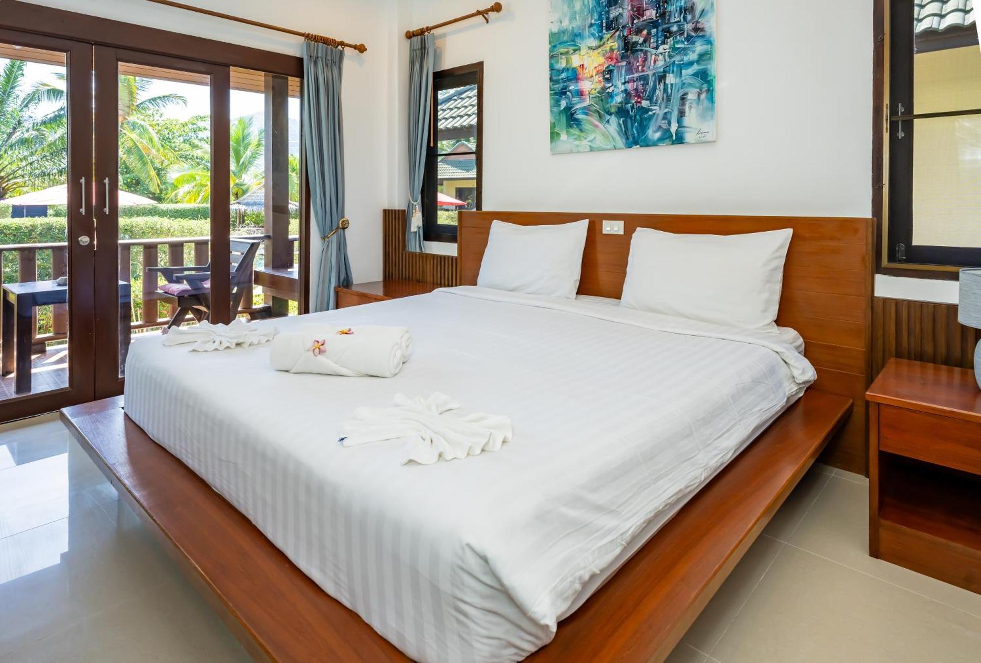 Phatcharee Resort Баан Тай Экстерьер фото