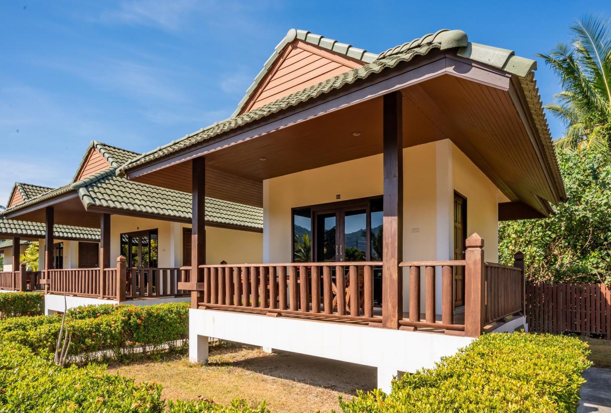 Phatcharee Resort Баан Тай Экстерьер фото