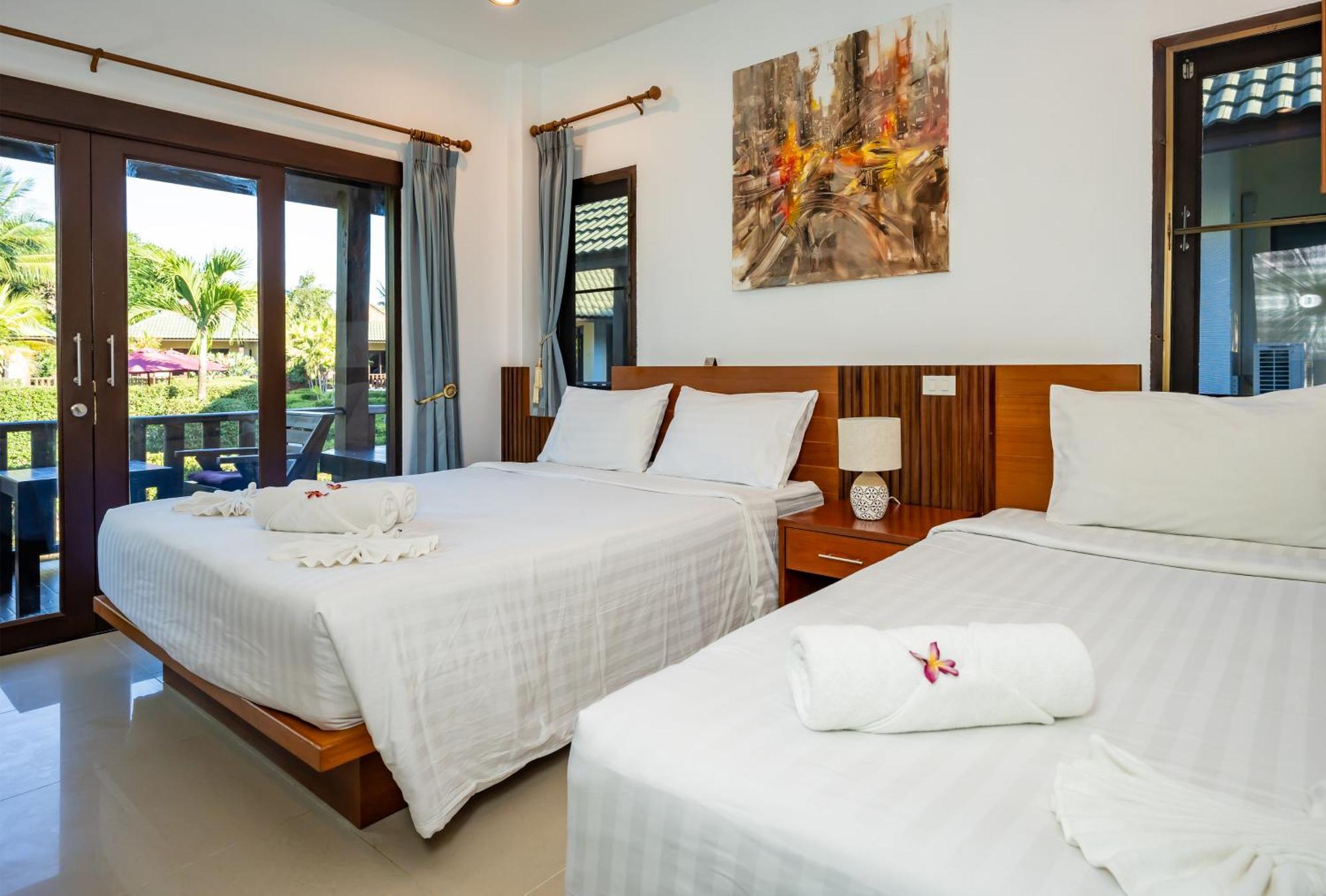 Phatcharee Resort Баан Тай Экстерьер фото